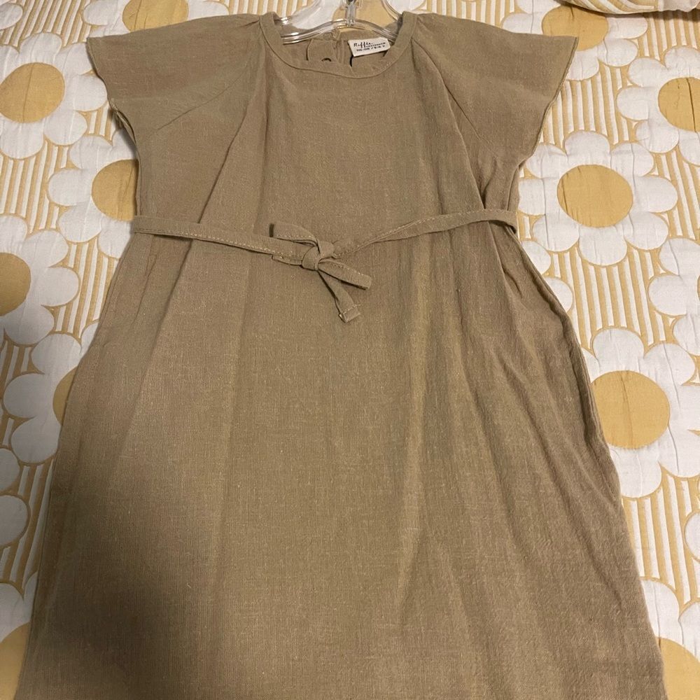 Riffle Amsterdam Elegant Tan Girls Dress with side pockets